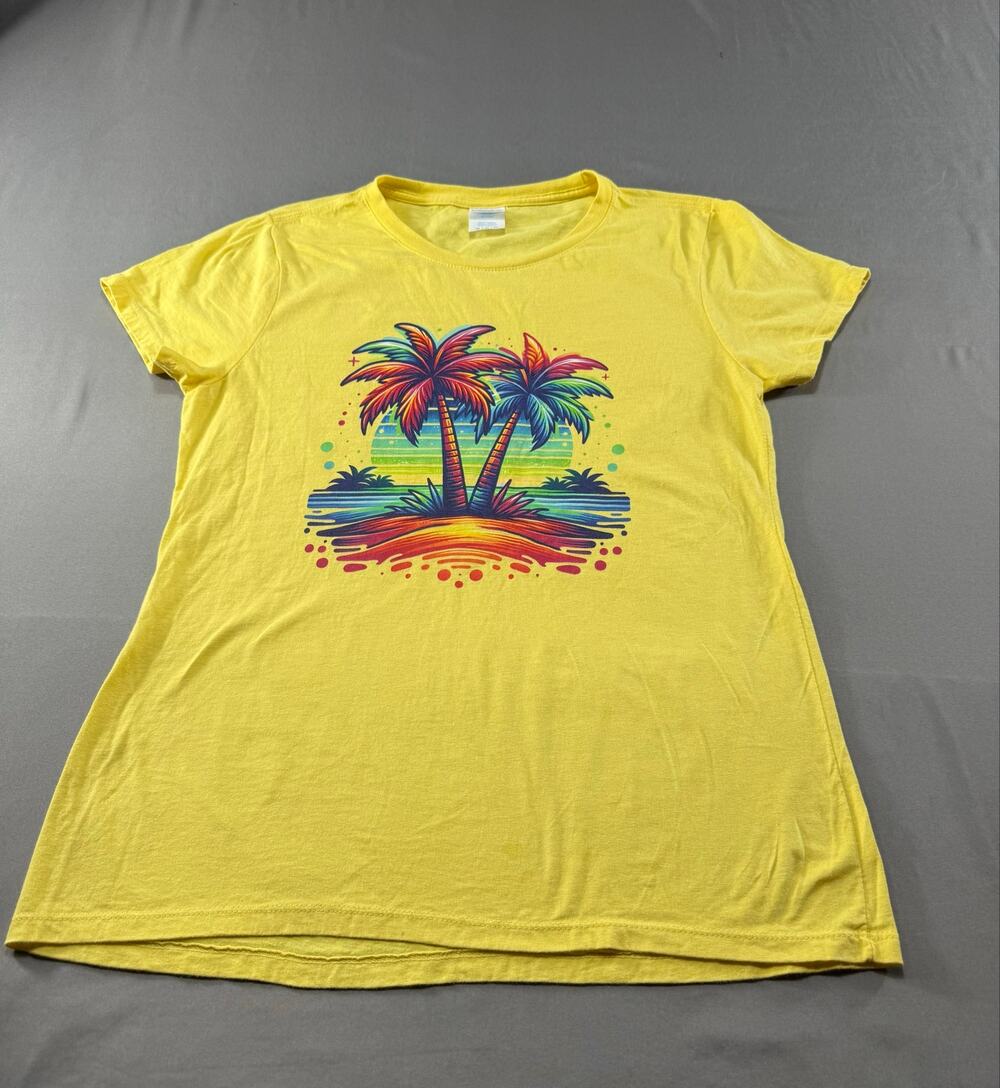 Port & Company Women’s Yellow Tropical Palm Tree Graphic T-Shirt Short Sleeve M